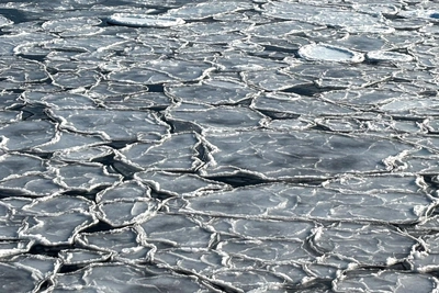 В Приморье ребенок провалился под лед и утонул