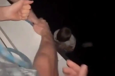 Возбуждено дело по видео со спуском ребёнка с балкона