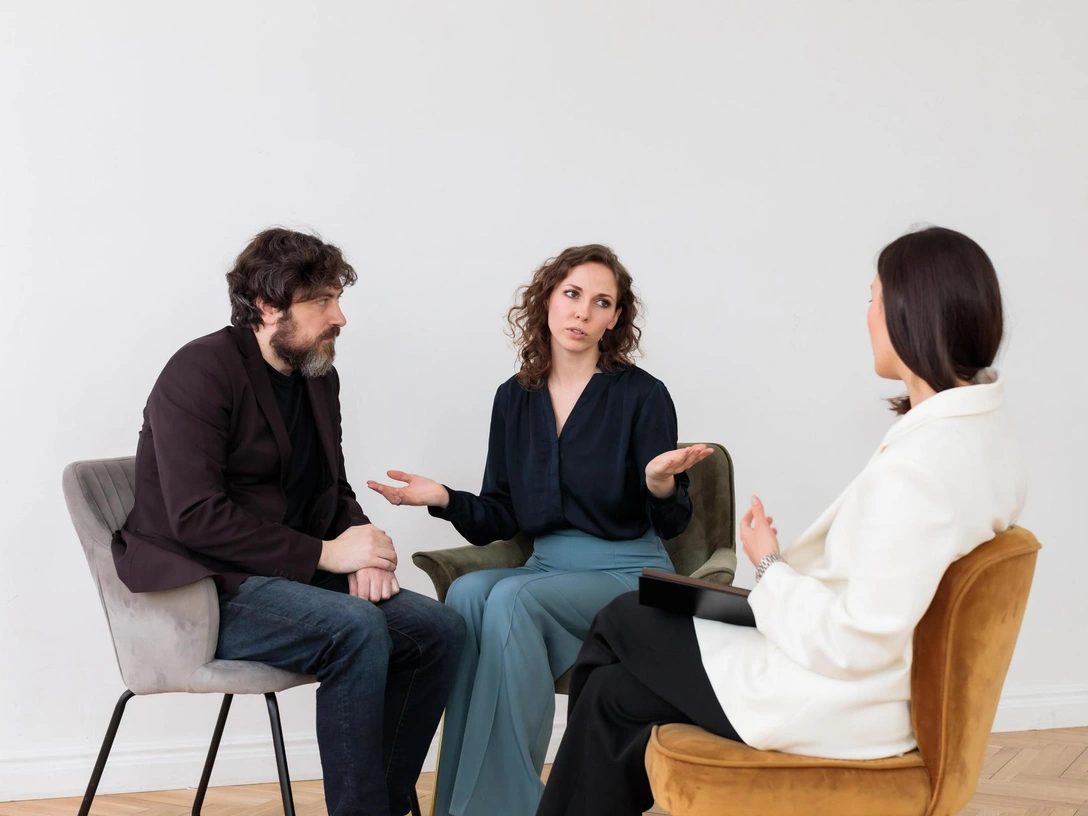 «Почему после похода к психологу портятся отношения и как этого избежать?» | marieclaire.ru