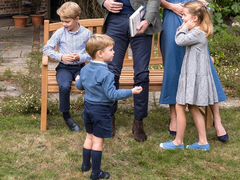 Принцы Джордж и Луи и принцесса Шарлотта в Анмер Холле, 2020 | marieclaire.ru