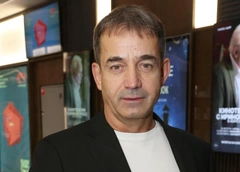 Дмитрий Певцов: «Сегодня мое фото убрали из фойе театра — меня в „Ленкоме“ нет»