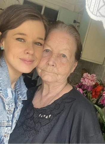 Одно из последних фото с любимой учительницей | Источник: Katerinashpitsa / Telegram