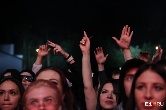 Почему отменяют концерты в россии