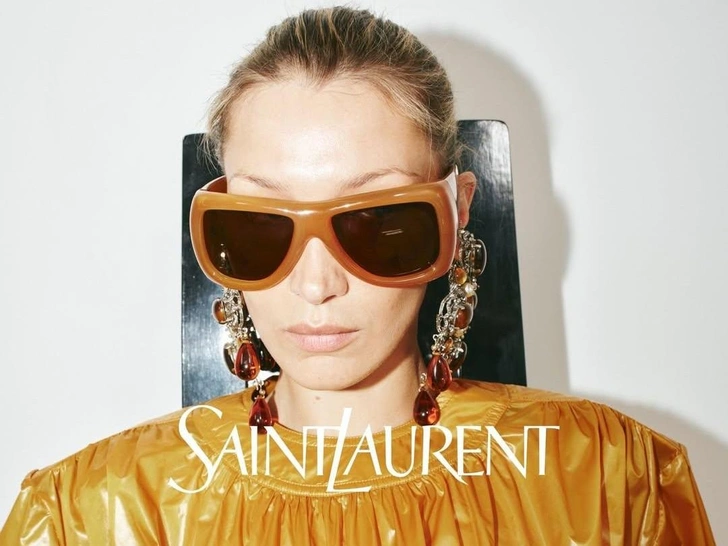 Белла Хадид на фото к новой коллекции Saint Laurent. 