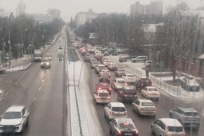 Авария на улице Шишкова парализовала движение в Воронеже