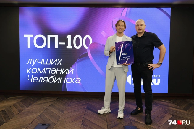 Финалисты традиционно получают дипломы. Их, как правило, выставляют на самое видное место. Так что если видите награду Народной премии&nbsp;— вы в правильном месте! | Источник: Наталья Лапцевич