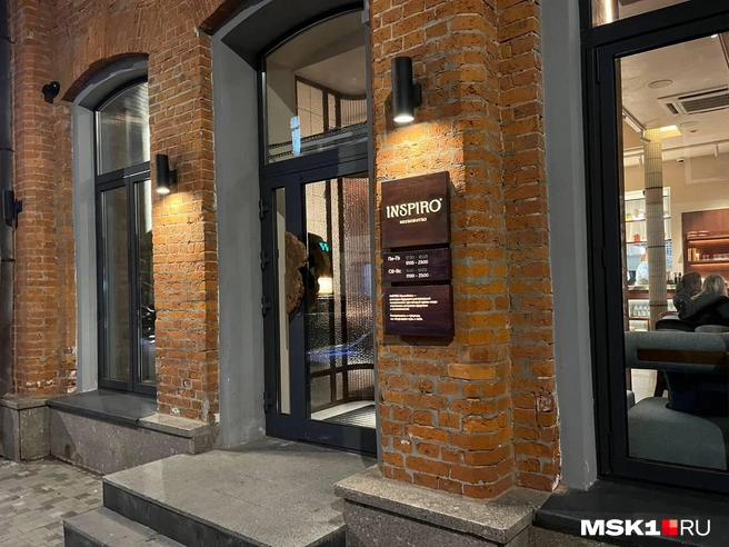Inspiro Neurobistro на улице Льва Толстого | Источник: Дмитрий Грозный / FONTANKA.RU