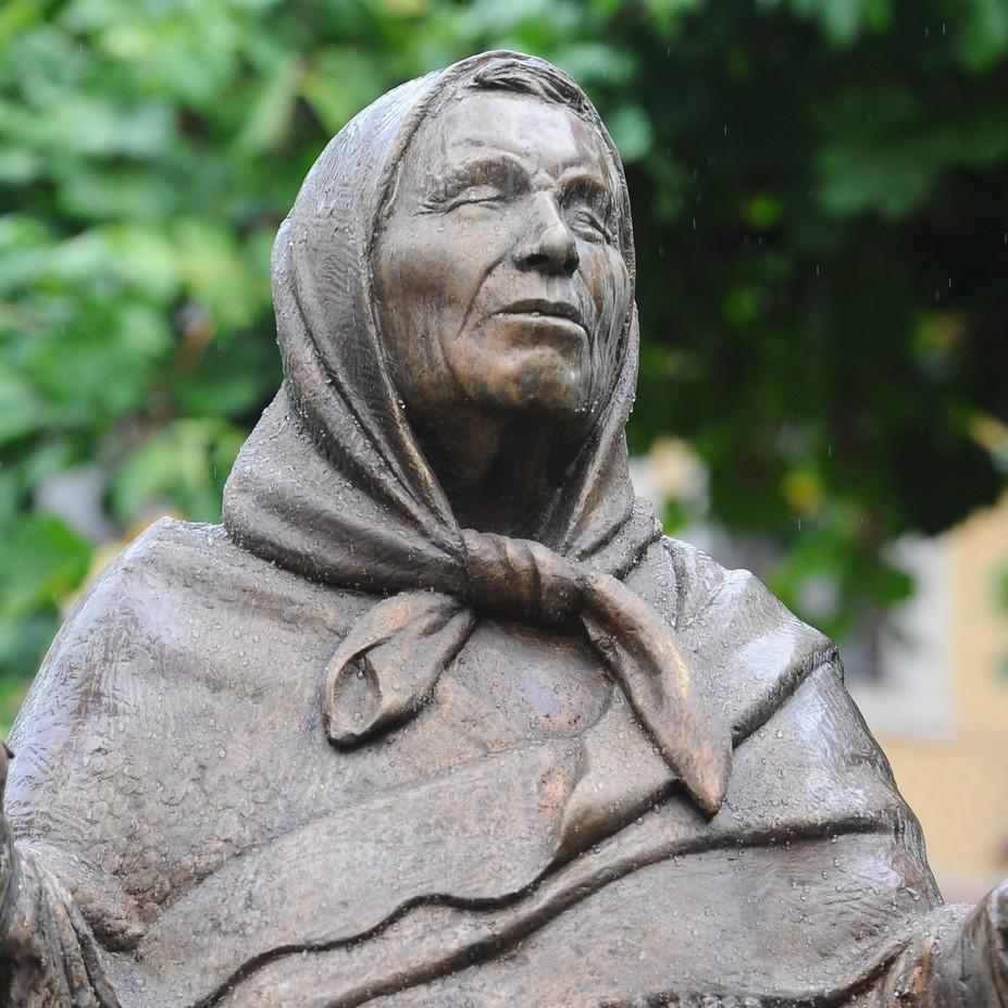 «На рассвете откроются врата… Кто-то пройдет в свет, кто-то — во тьму»: жуткое предсказание Ванги на 12 апреля