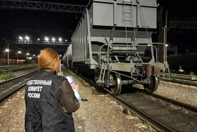 В Саратове 18-летний юноша погиб от удара током на вагоне