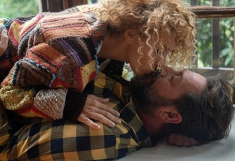 «Верность — хрупкий идеал»: почему измен становится все больше и действительно ли институт семьи устарел