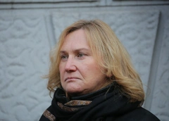 Похудевшая вдова Юрия Лужкова открыла мемориальную доску в его честь