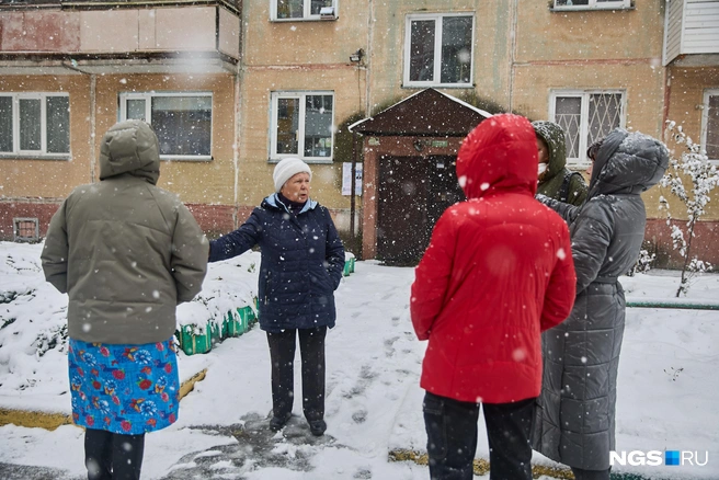 Новосибирцы злятся, что никто не может им помочь | Источник: Александр Ощепков / NGS.RU