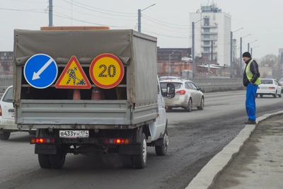 В Челябинске из-за погоды начали ямочный ремонт