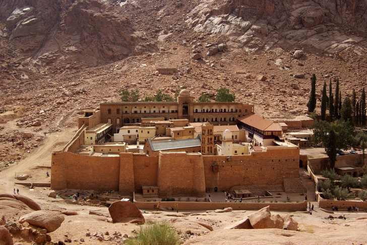 Неопалимая купина: монастырь Святой Екатерины на Синае и его главная святыня
