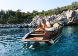 Мы знаем, что делает молодежь королевских кровей этим летом