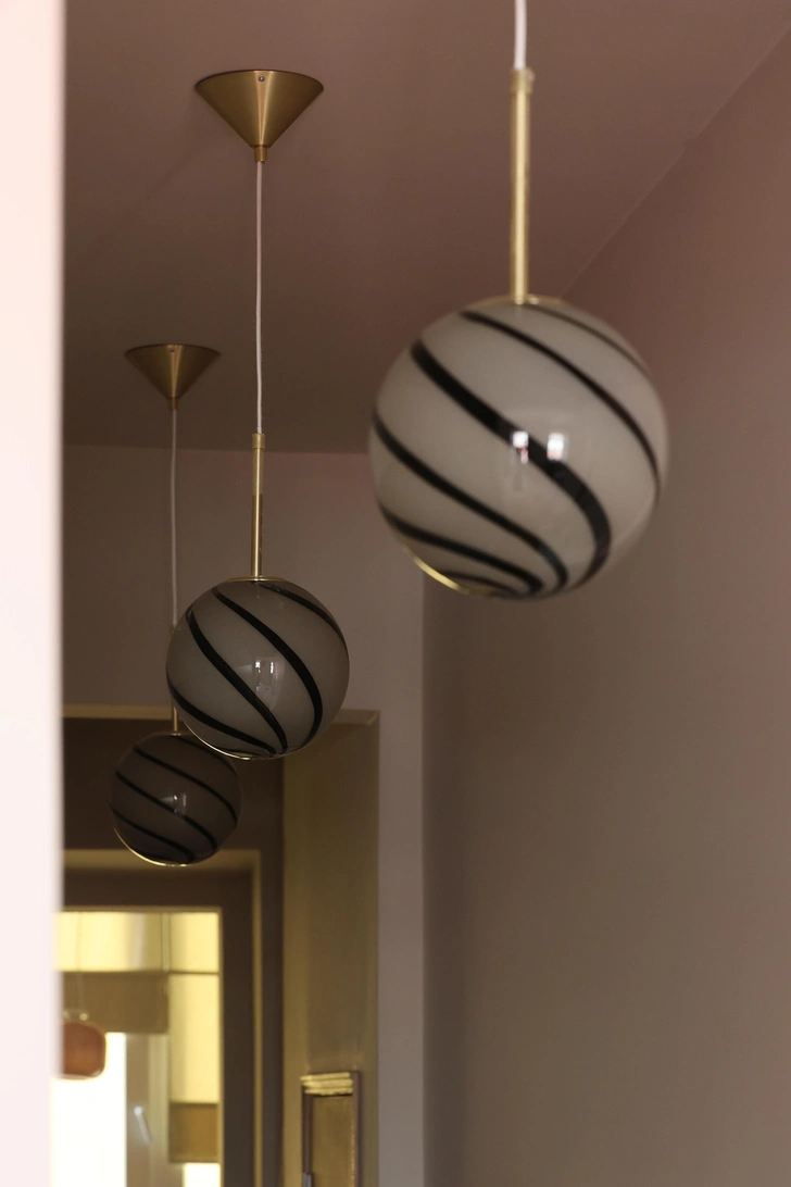 Светильники, H&M home. | Источник: Елена Дильдина