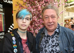 Дочь Михаила Ефремова: «В Бога я не верю, но передаю папе ваши молитвы»