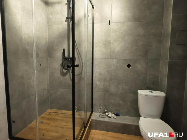 В таком виде санузел сдали | Источник: Булат Салихов / UFA1.RU