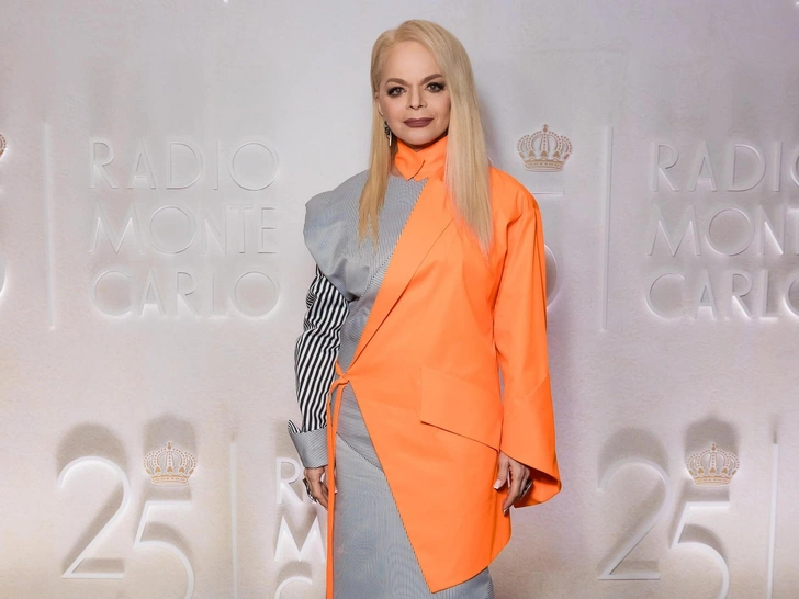 Лариса Долина