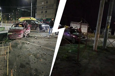 В Ярославле легковушка попала в яму после ДТП