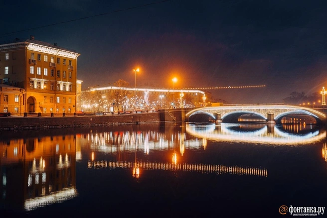 Наш подарок на Новый год. Праздничные обои с зимним городом от «(От)Личного Петербурга» | Источник: «Фонтанка.ру»