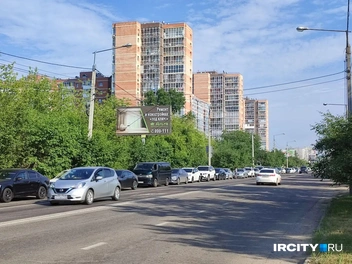 И таких в очереди&nbsp;— множество | Источник: Ксения Власова / «ИрСити»