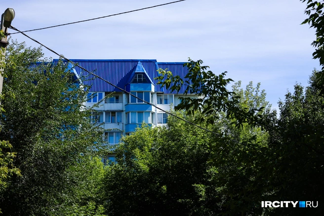 Но высотки поблизости возвращают нас к реальности | Источник: Ксения Филимонова / «ИрСити»