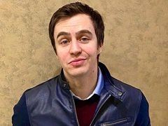 «Собрался бить женщину, надень перчатки!»: коллеги смеются над Иваном Абрамовым после сексистского скандала с «жирной женой»