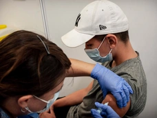 Когда в России начнется обязательная вакцинация детей от коронавируса