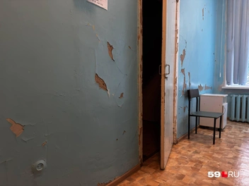 Стены в спальной зоне палаты | Источник: читатель 59.RU