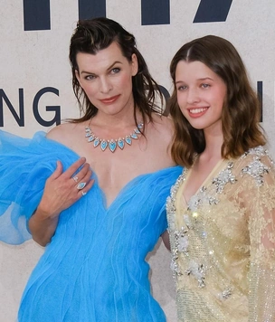 Эвер Андерсон, дочь Милы Йовович, стала совершеннолетней и уже покорила мир (фото)