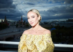Какая муха укусила? Голая Бузова бегает по отелю в Африке
