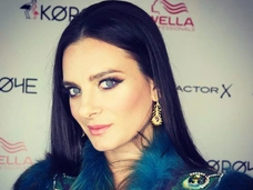 Беременная Елена Исинбаева больше не скрывает округлившийся живот