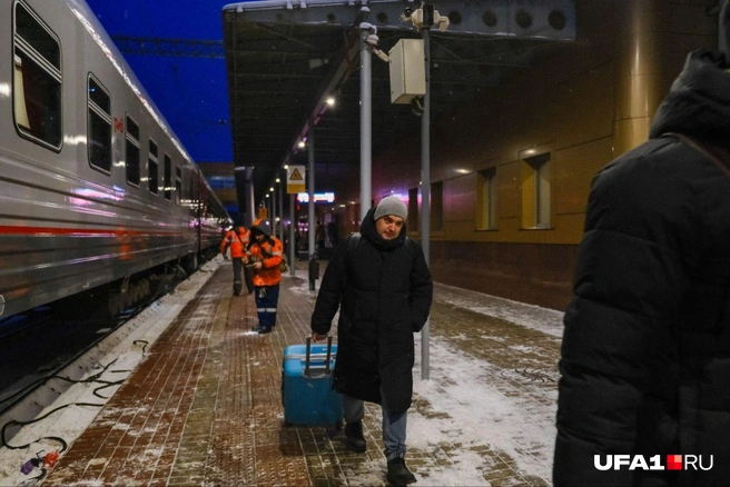 Шесть поездов в Москву пустили по измененным маршрутам из-за схода вагонов в Кировской области | Источник: Булат Салихов / UFA1.RU