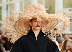 Самые женственные платья для будущего сезона в коллекции Valentino SS 2019