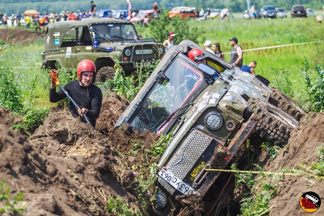 Откопаемся, с кем не бывает  | Источник: 4x4Sport 