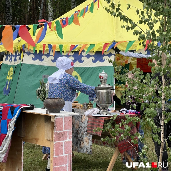 Самовар и чак-чак | Источник: Андрей Бирюков / UFA1.RU