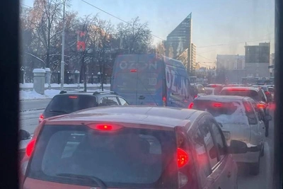 Дороги в центре Екатеринбурга закрыты для звезд хоккея