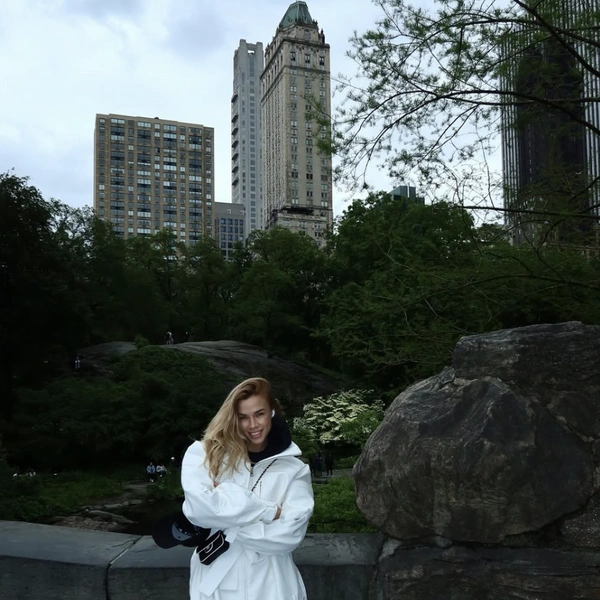 юлия власова, русская девушка деппа, депп девушка, девушка джонни деппа, Власова | Источник: Социальные сети