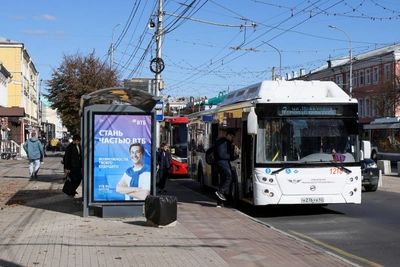 Рязанцы жалуются на переполненные автобусы и долгое ожидание