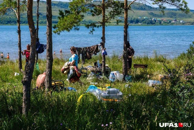 Главное — убрать за собой мусор | Источник: Булат Салихов / UFA1.RU