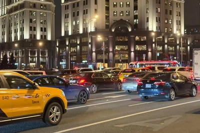 Москву сковали 7-балльные пробки: где заторы