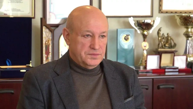 Виктор Круглов почти всю жизнь проработал на «Саянскхимпласте» | Источник: Ost PressServis / YouTube