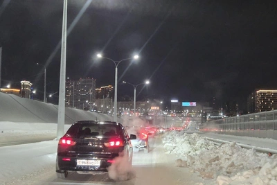 Пробка возле Сибирь-Арены: в чем причина