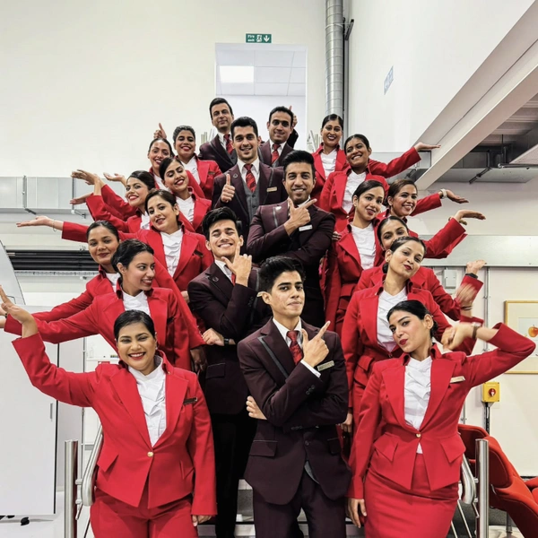 стюардессы, стюардессы униформа, стюардессы форма, Virgin Atlantic | Источник: Социальные сети