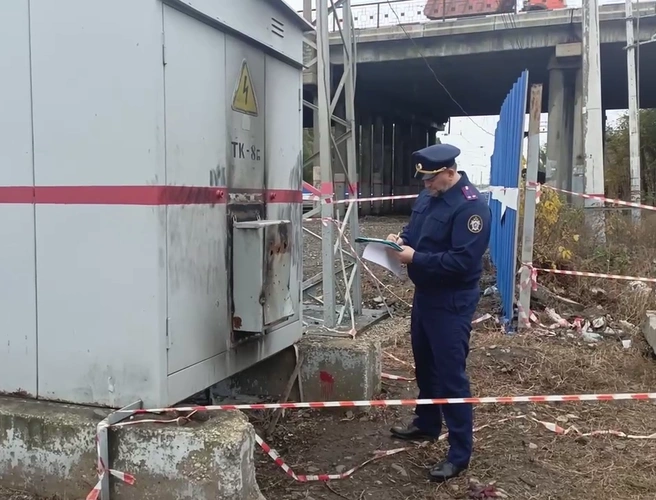 Обвиняемые подожгли трансформаторный шкаф | Источник: Центральное МСУТ СКР