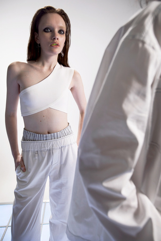 Как правильно собирать модные белые тотал-луки — показывает бренд p.p.s.