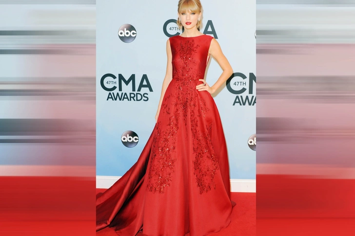 Тейлор Свифт на церемонии CMA Awards, 2013 год