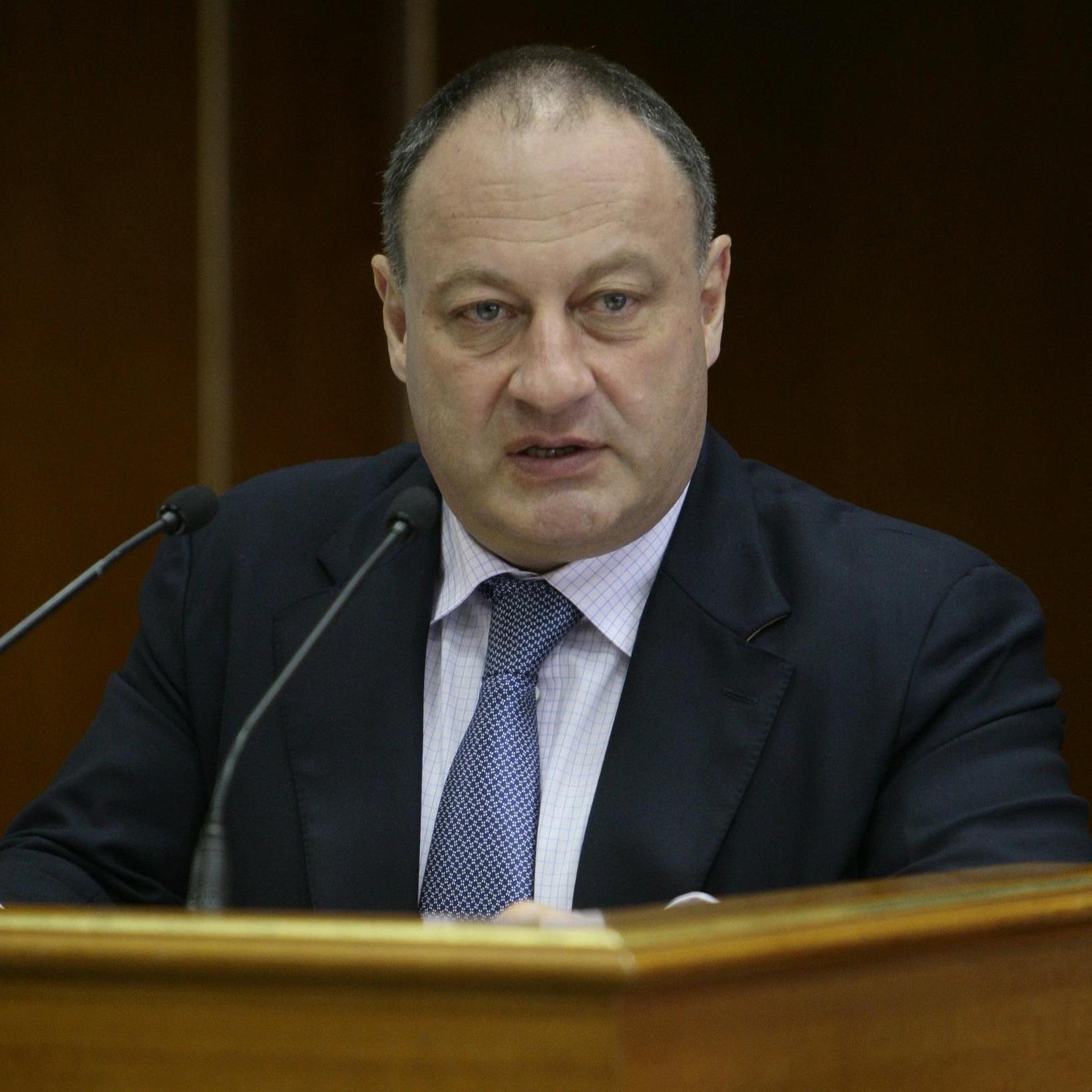 Отнял у жены двоих детей и скрыл их за границей: миллиардер Владимир Слуцкер умер от рака в хосписе в Женеве