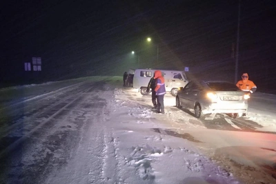 Шесть человек пострадали в аварии на трассе под Новосибирском